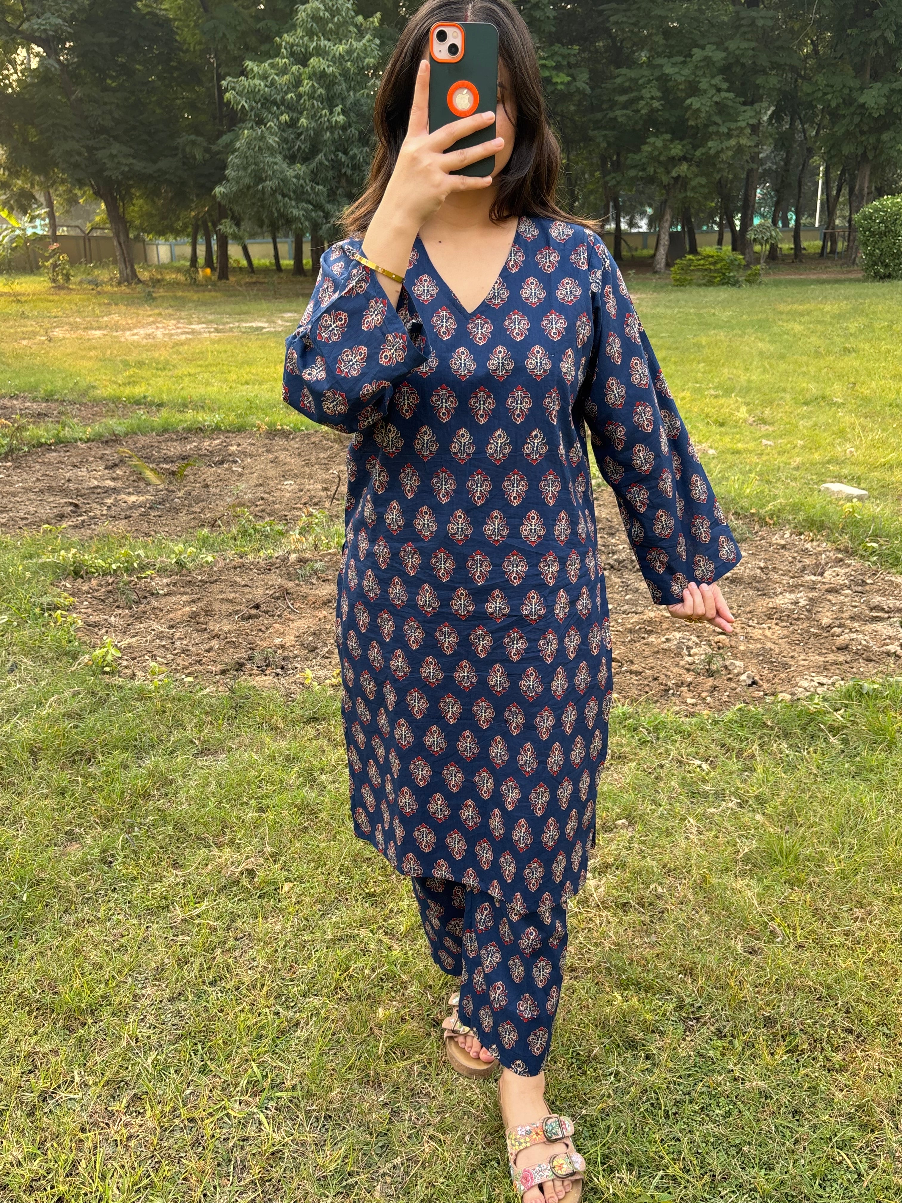 आज़ूर Regular Set