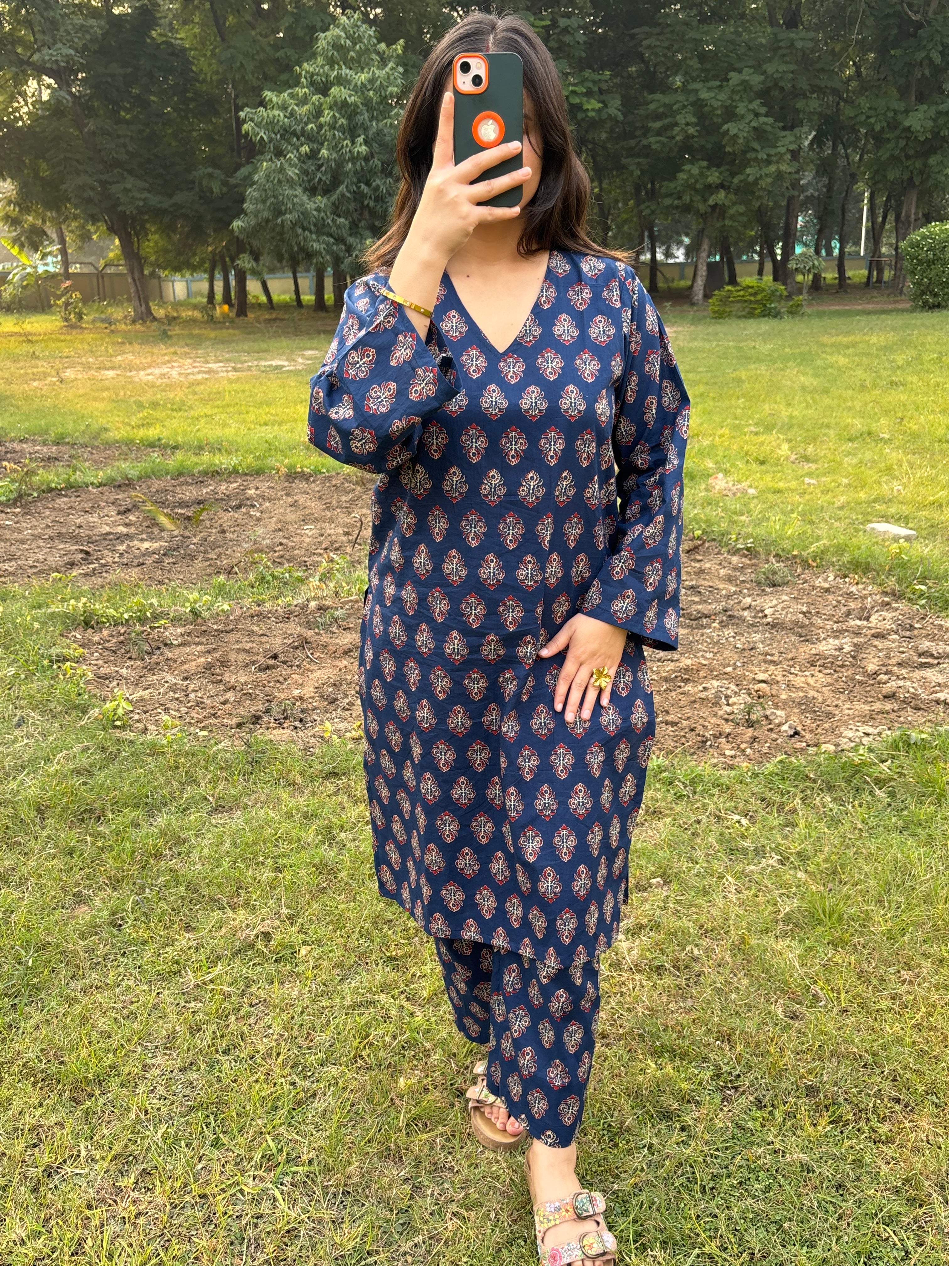 आज़ूर Regular Set