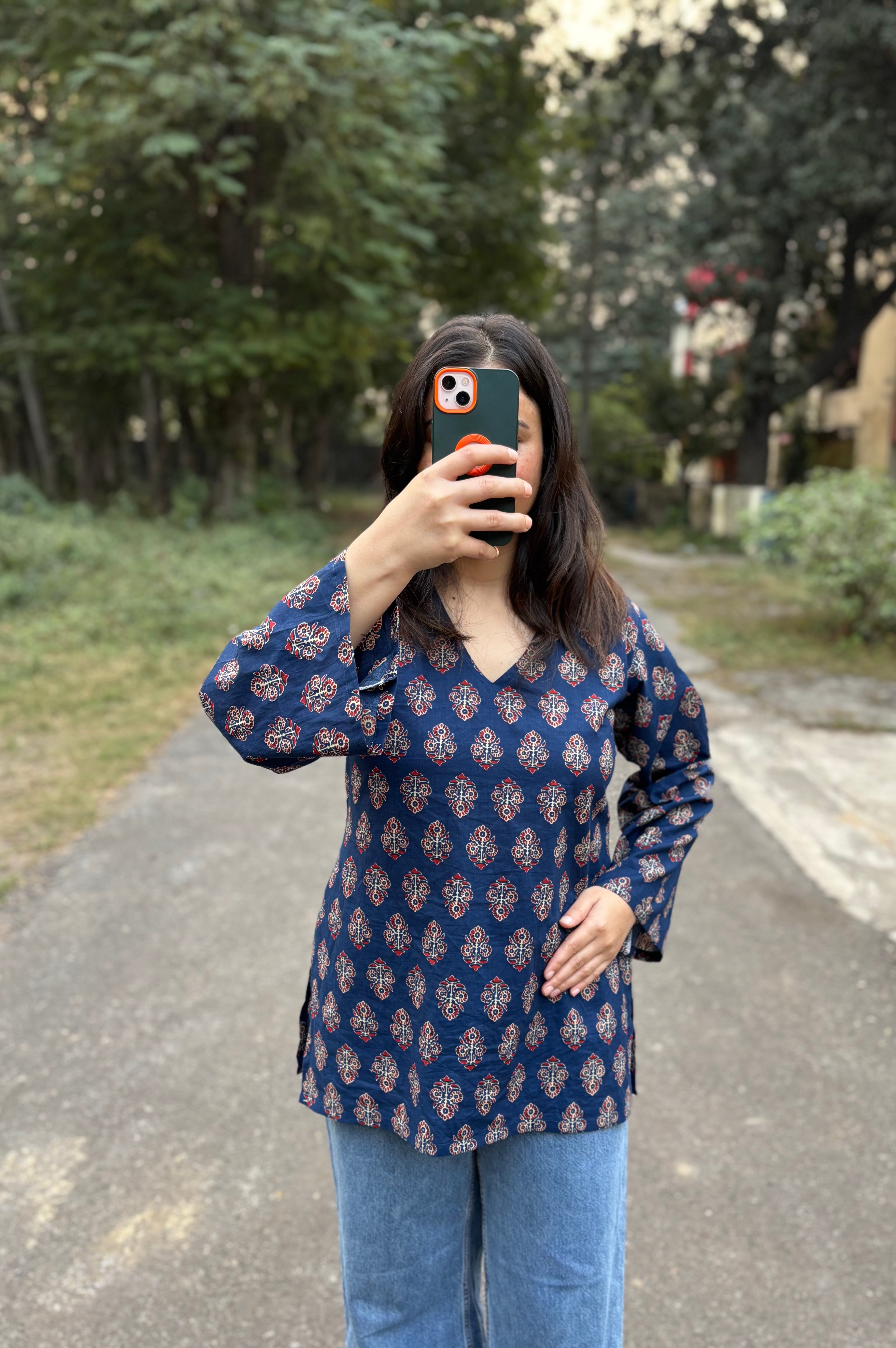 आज़ूर Short Kurti